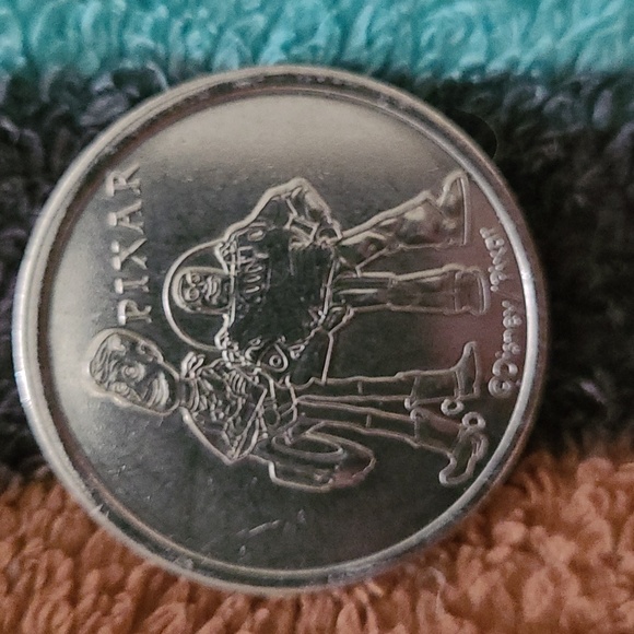 D23 Expo 2024 Set of 4 Medallions - Picture 5 of 6